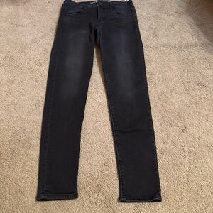 AEO skinny black jeans size 4